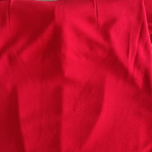 Red off the shoulder dress - Picture 5 of 6